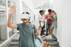 Xu hướng giáo dục hiện nay: Cách mạng hóa việc dạy và học với AI và thực tế ảo VR