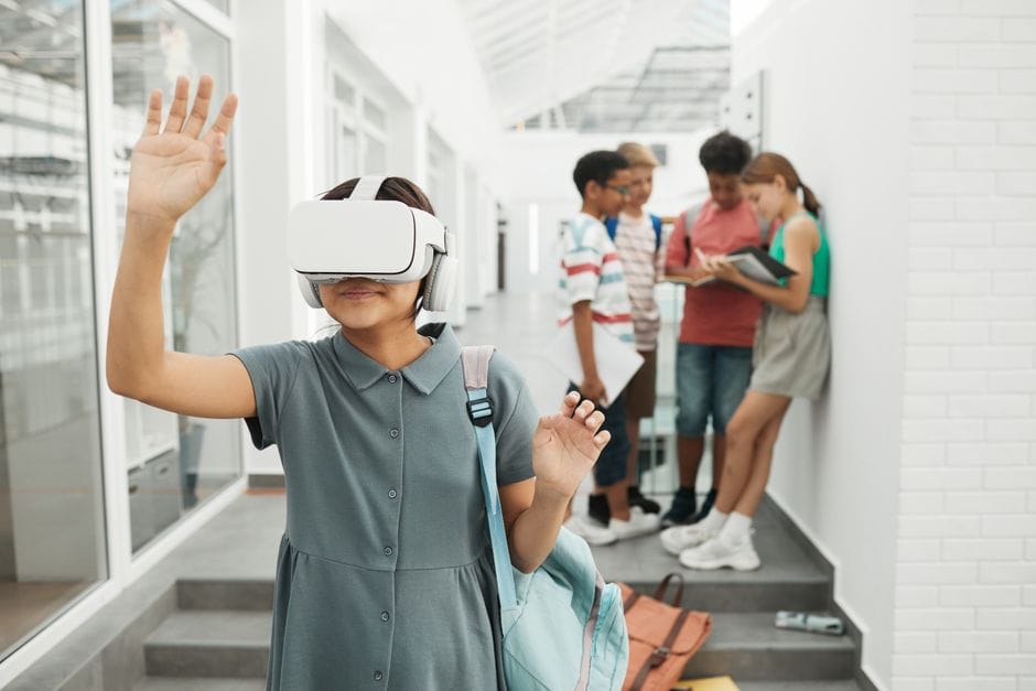 Xu hướng giáo dục hiện nay: Cách mạng hóa việc dạy và học với AI và thực tế ảo VR