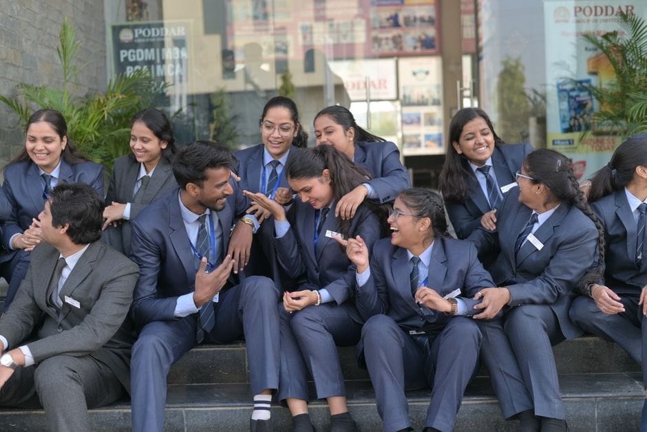 Hoạt động giáo dục trải nghiệm hướng nghiệp lớp 10: Bí quyết chọn nghề đúng đắn - vietedu tin giáo dục mới nhất