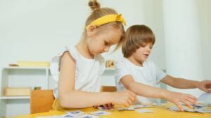 So sánh và áp dụng phương pháp giáo dục hiện đại Montessori và Reggio Emilia cho trẻ - Phương pháp giáo dục hiện đại